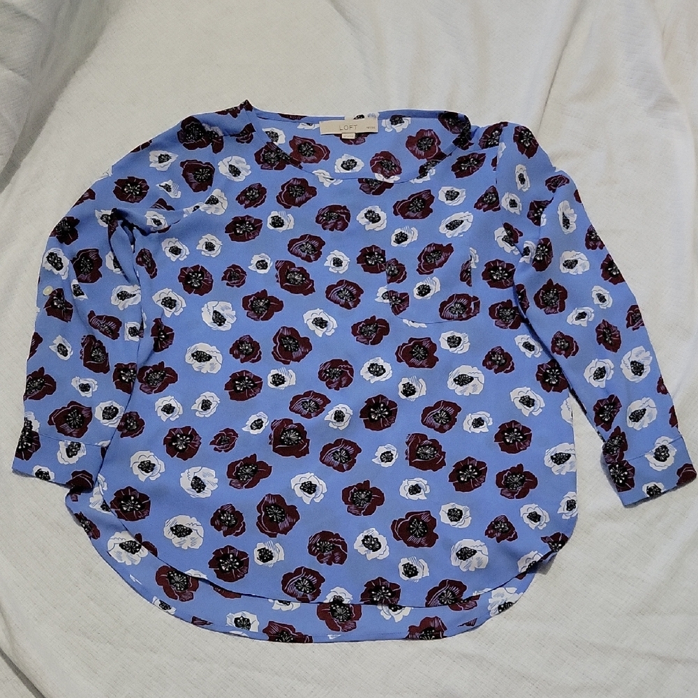 Ann Taylor LOFT Blue Red Floral Top Petite Small Mint Conditiom